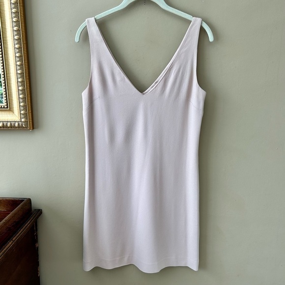Theory Sullivan Crepe Double V Sleeveless Shift Mini Dress in Blush Pink Size XS - Picture 3 of 11